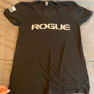 Rogue fitness L women’s shirt
